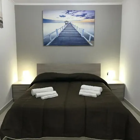 Dea House Airport Apartment Naples