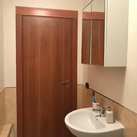 Apartment Dea House Airport *
