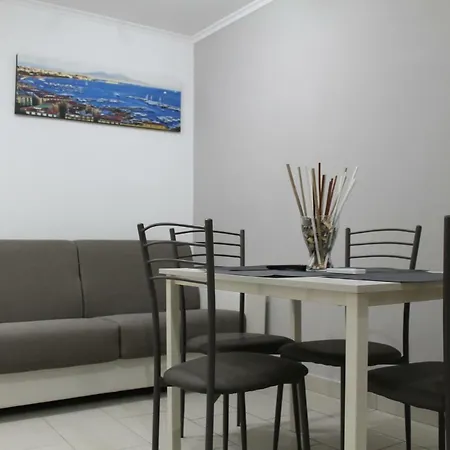 Apartment Dea House Airport Naples